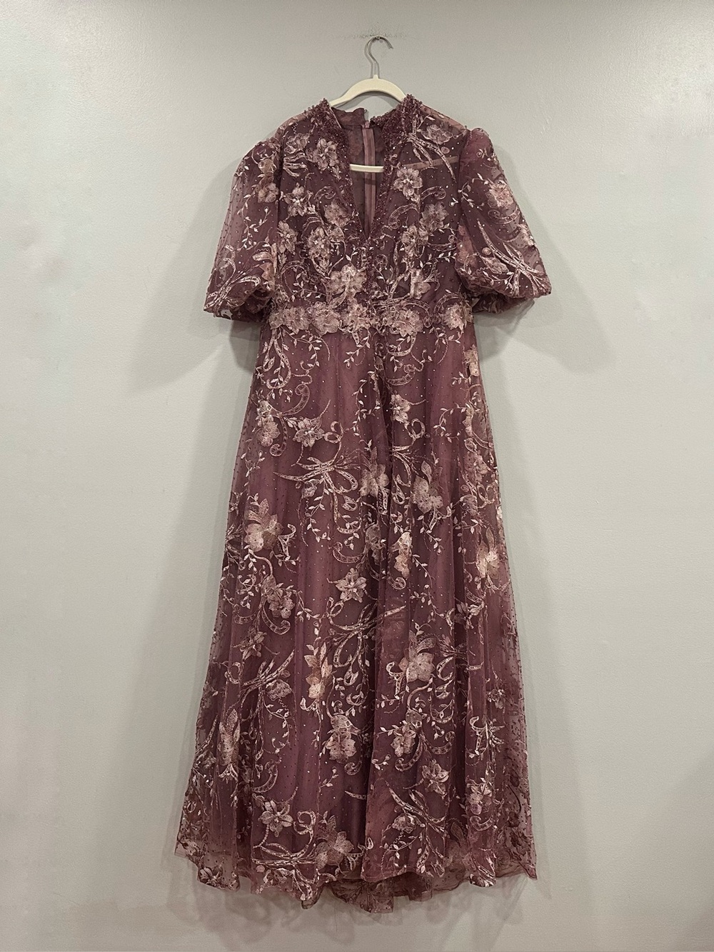 Mac Duggal 20452 Wisteria Queen Anne Puff Sleeve Embroidered A-Line Gown Sz 16